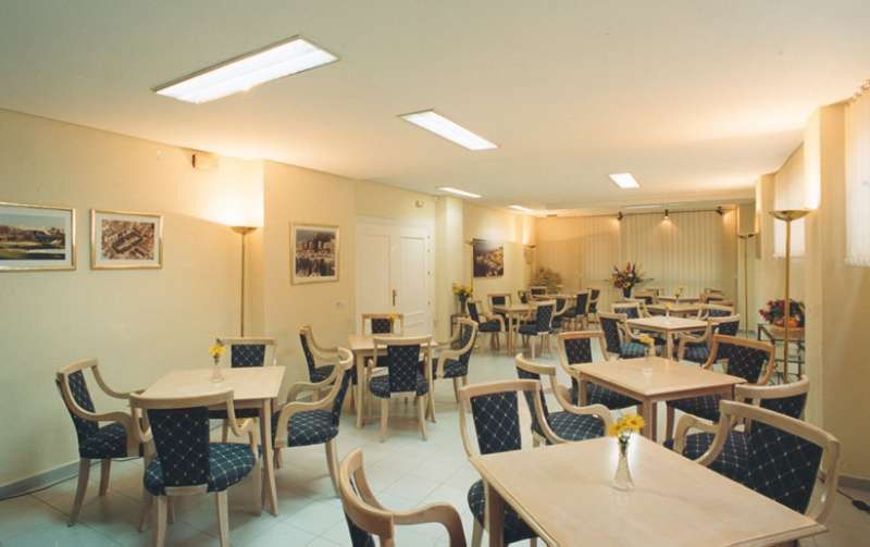 Hotel El Faro Marbella Restoran gambar
