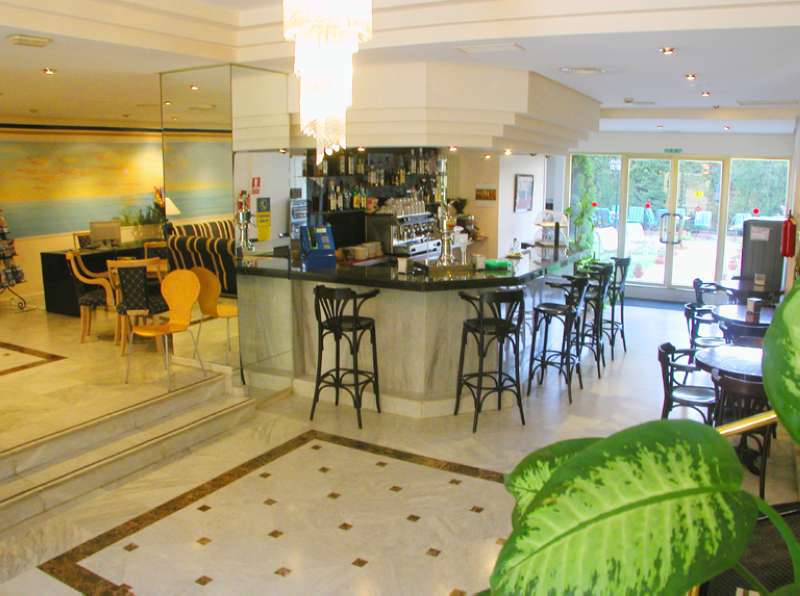 Hotel El Faro Marbella Restoran gambar
